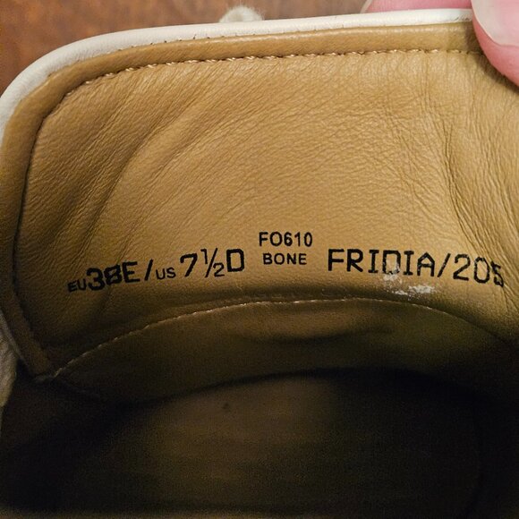 Bally "Fridia" Bone Sneakers Women's 7.5". Leather - Picture 6 of 7